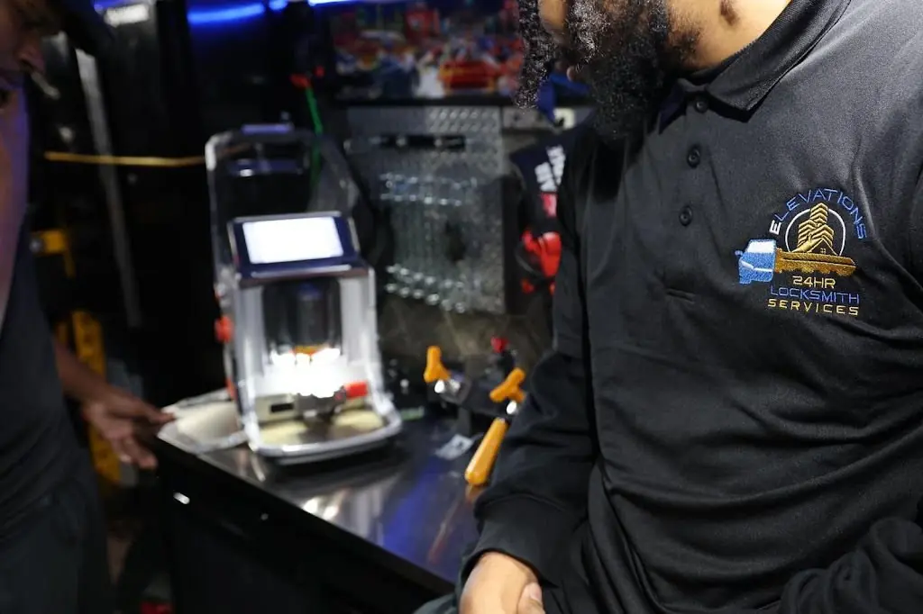 Automotive key programming service by Elevations 24 HR Locksmith in Dallas, TX