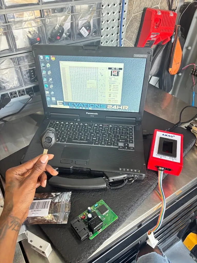 Elevations 24 HR Locksmith professional automotive locksmith technician in Dallas, TX